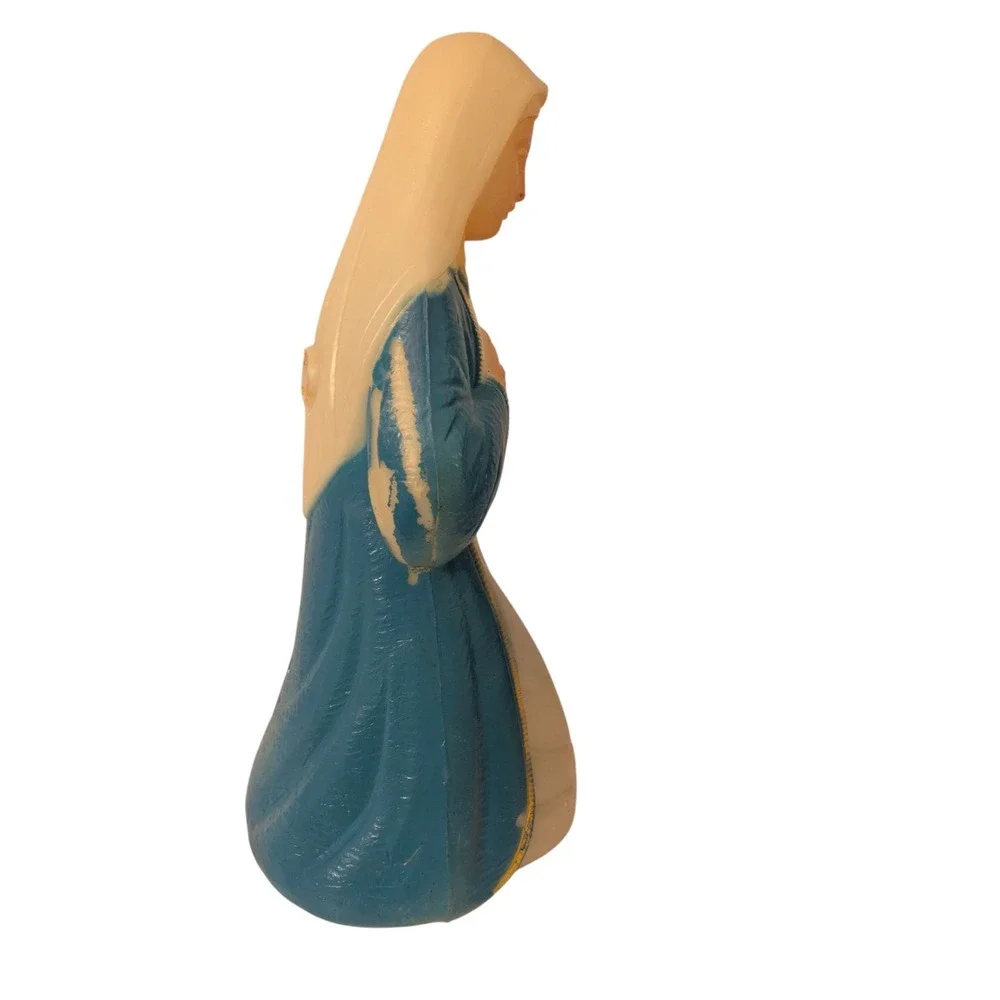Vintage Religious Figurine Mary Blue Robe Kneeling‎ Praying Sculpture